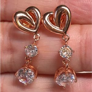 Pretty rose gold dangle hearts with cubic zirconia